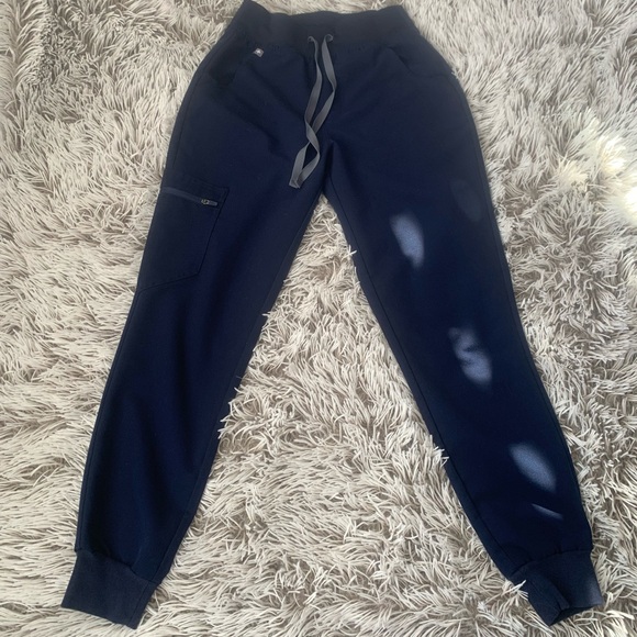 FIGS set - Picture 2 of 4